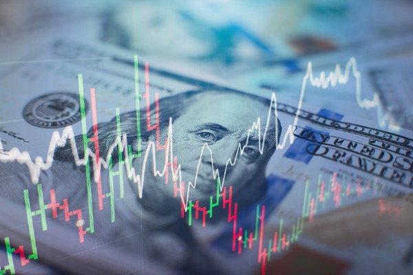 海外資産に投資するメリットとリスク、おすすめの金融商品について解説